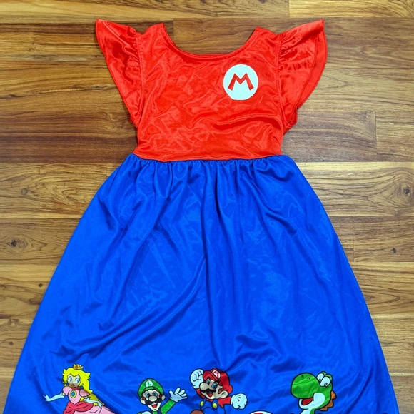 Kids Super Mario Satinet Red and Blue Nightgown Size 6/6x - Picture 3 of 7